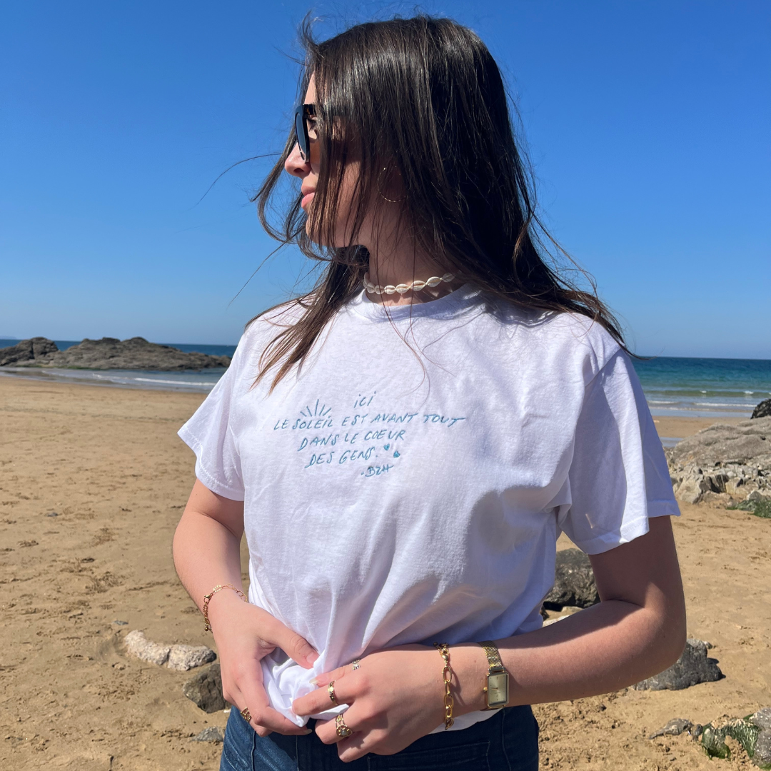 TEE-SHIRT "LE SOLEIL DANS LE CŒUR DANS GENS"