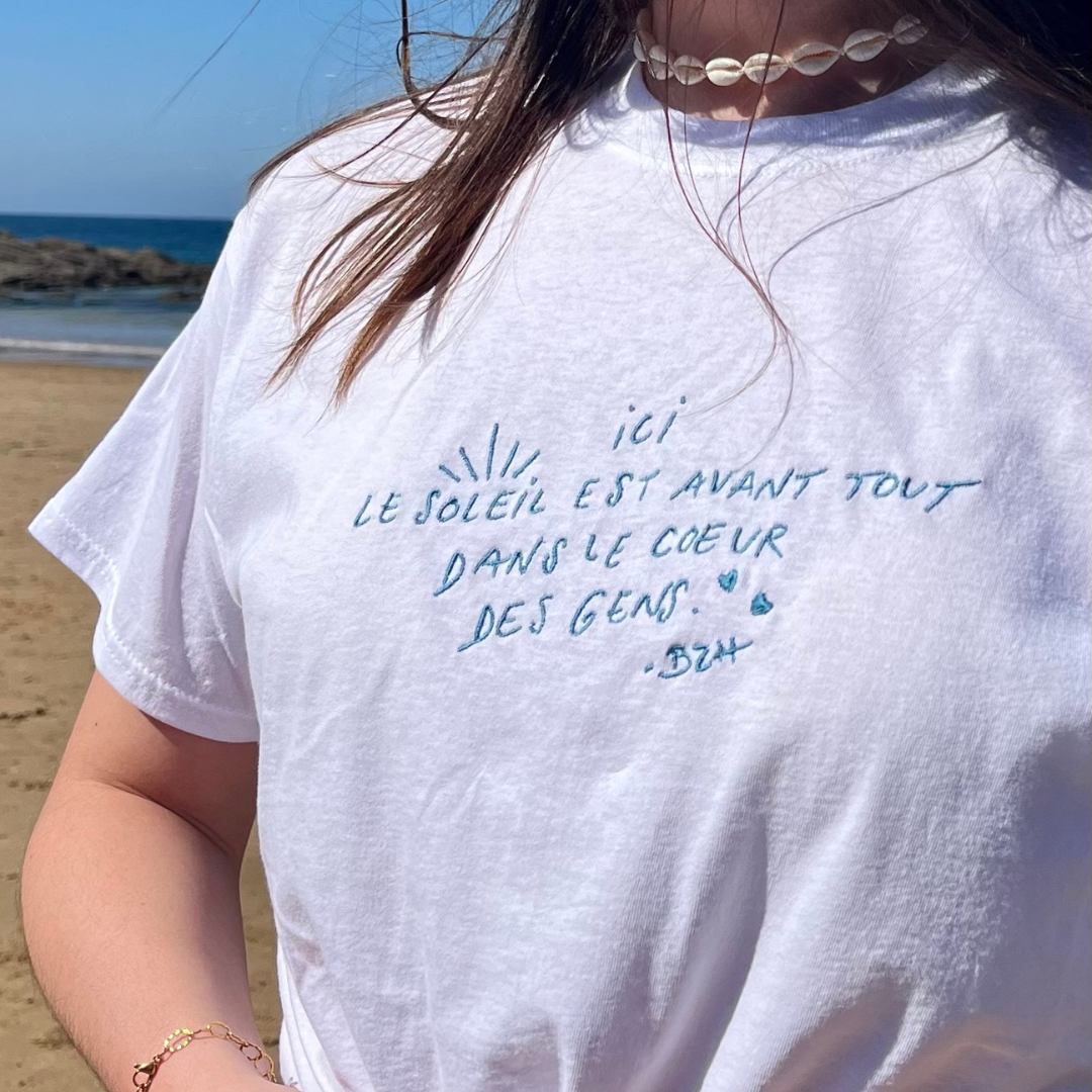 TEE-SHIRT "LE SOLEIL DANS LE CŒUR DANS GENS"