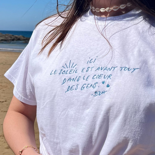 TEE-SHIRT "LE SOLEIL DANS LE CŒUR DANS GENS"