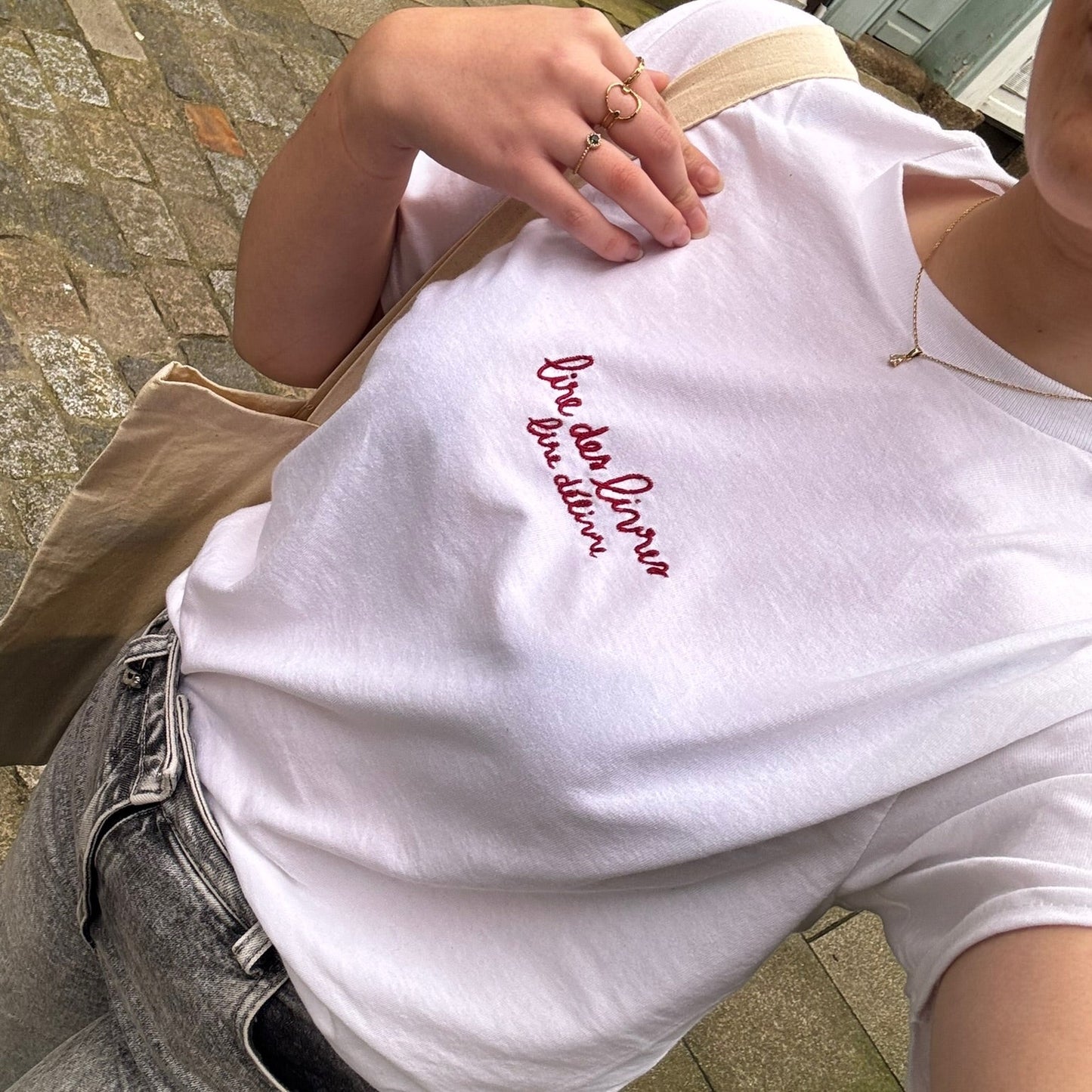 TEE-SHIRT "LIRE DÉLIVRE"
